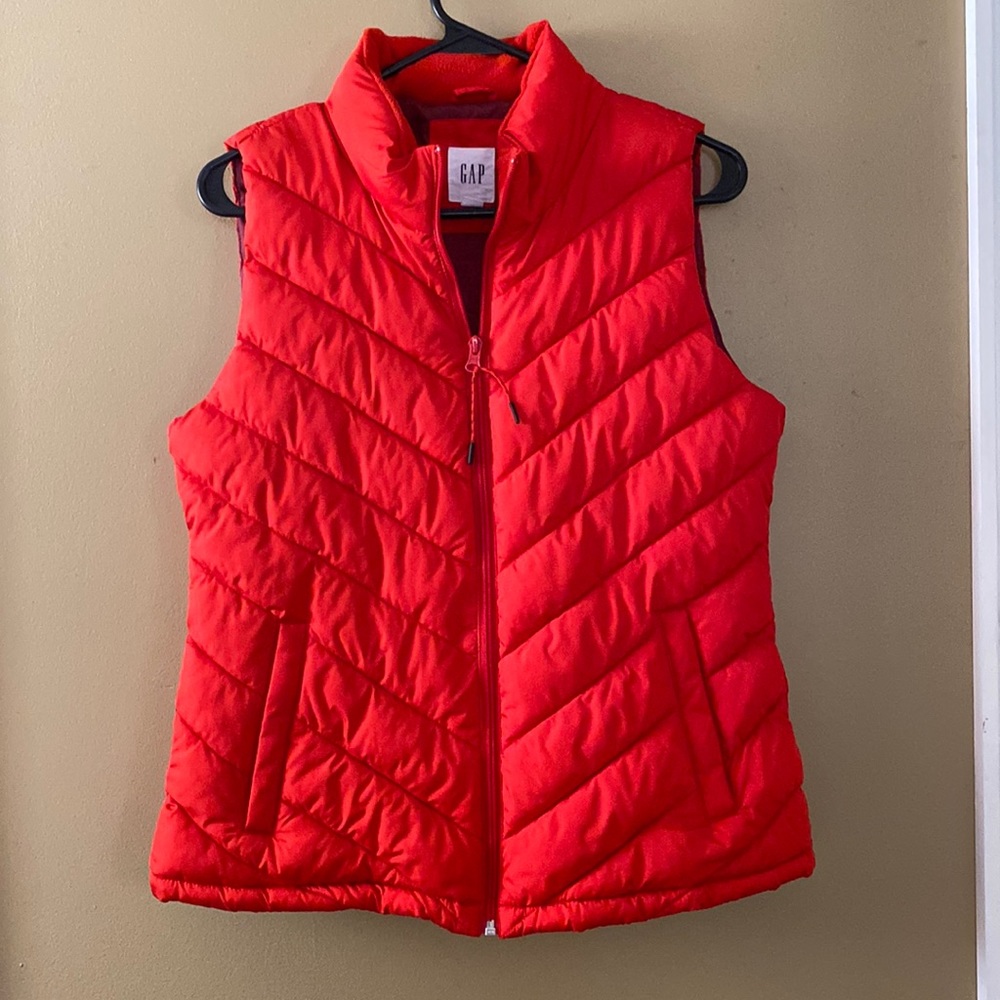 Gap blazer Size M with 2 side zipper pocket good like new